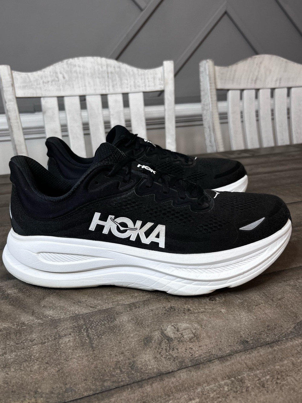 Hoka Bondi 9 Women’s Sneakers Black White Sz 11